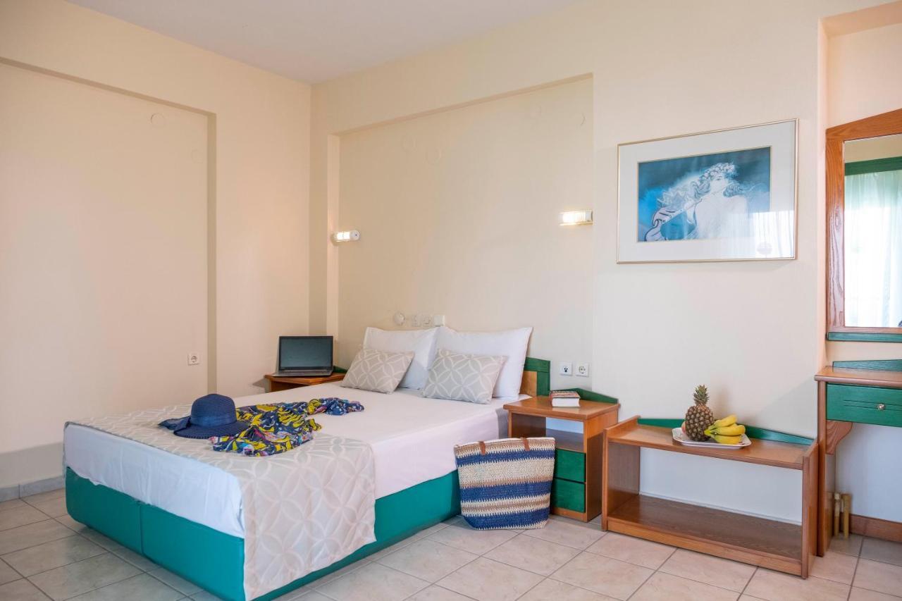 Aristides Hotel Fourka Extérieur photo