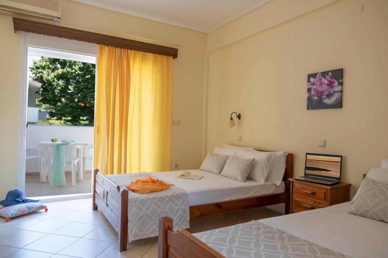 Aristides Hotel Fourka Extérieur photo