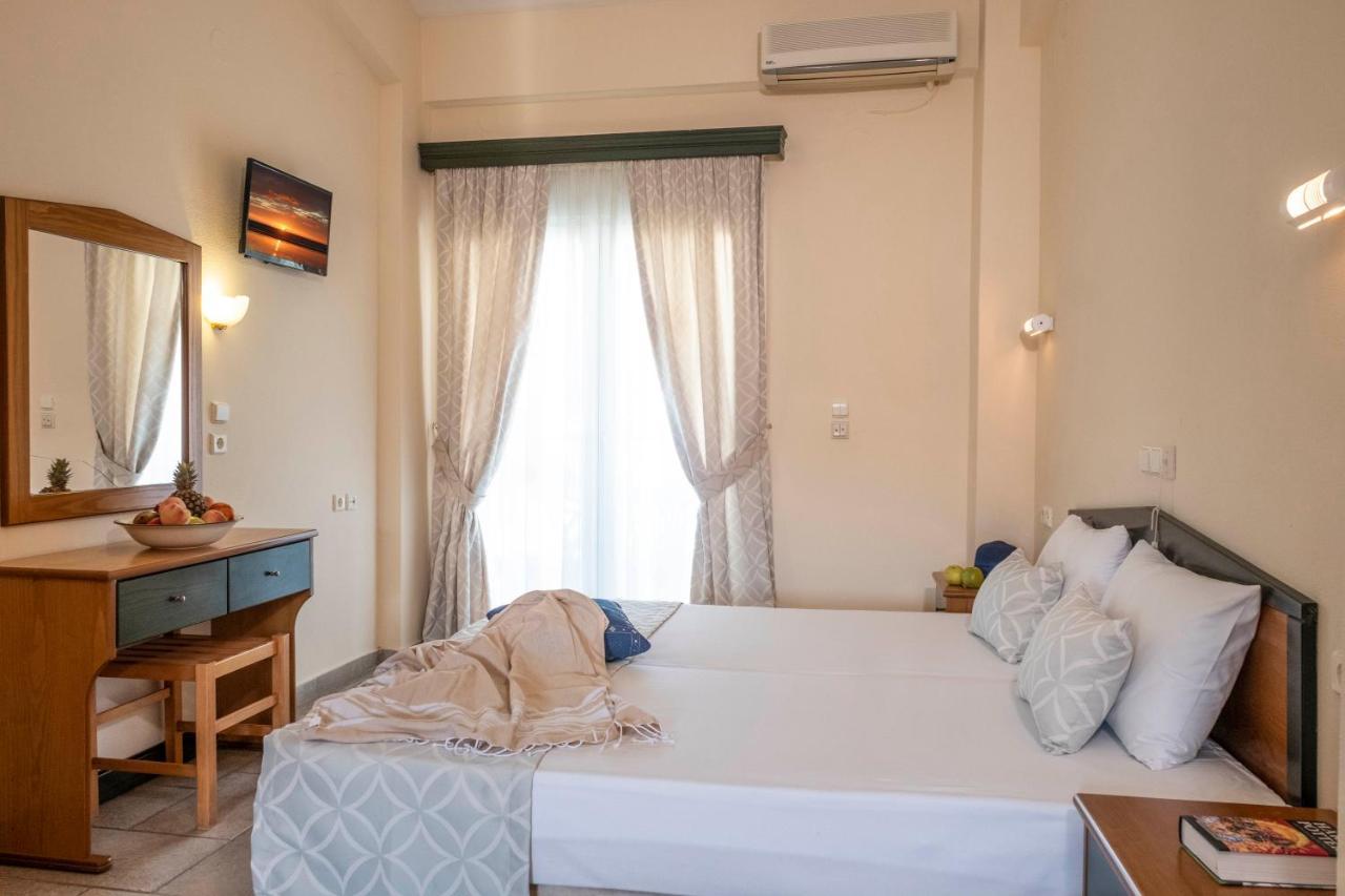 Aristides Hotel Fourka Extérieur photo