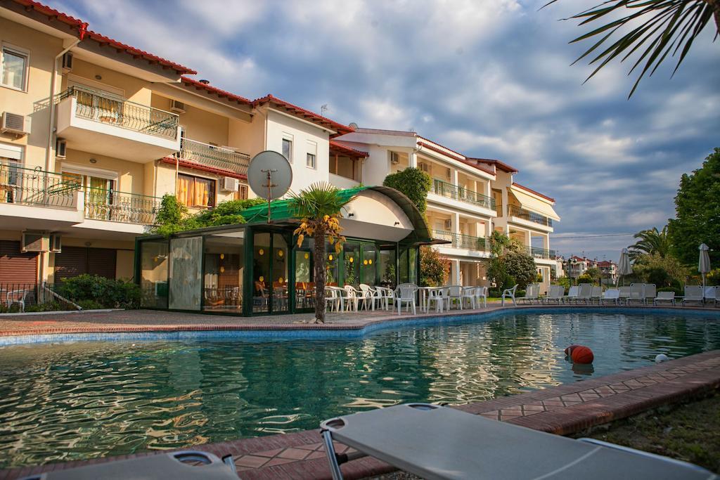 Aristides Hotel Fourka Extérieur photo